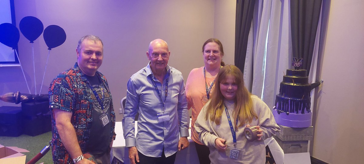 coastingjoneses's tweet photo. The man the legend... clearly not the one on the left... that me silly.... such an honour to meet Mr Wardley again at the Chessington Vampire 35th celebrations.... #cwoa #chessington #vampire35 https://t.co/xuoWQymkkR
