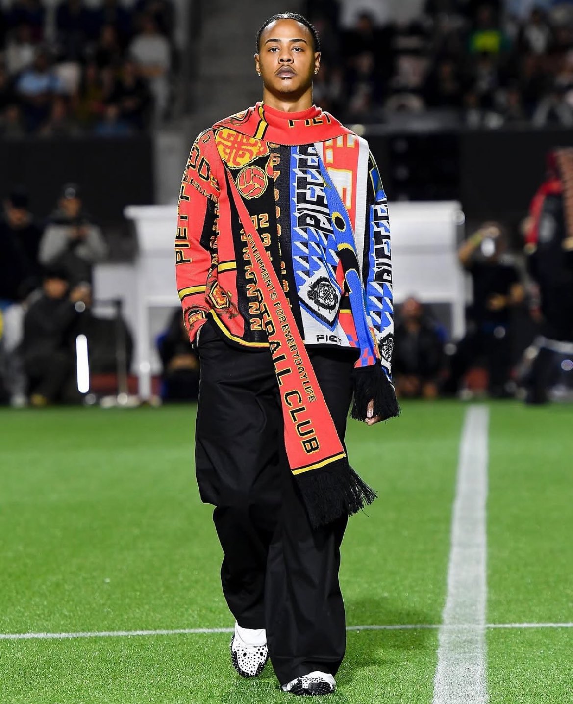 PEDRO ライブ服 sddefault.jpg