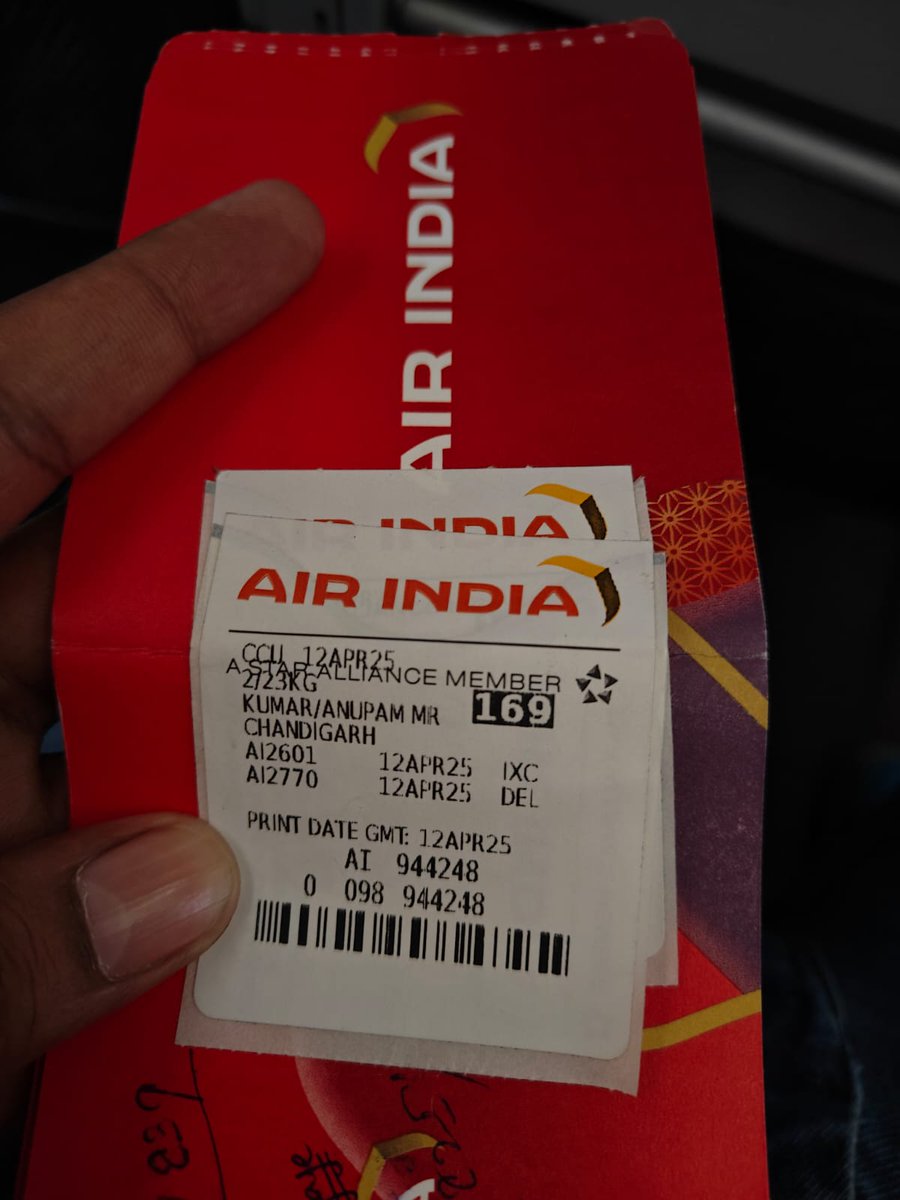 anupamkumar7's tweet photo. @airindia I travelled from Kolkata to chandigarh. I boarded two bag at kolkata airport but I didn't recieved my luggage at Chandigarh airport. Air india luggage team told me that your bag is missing. Kindly send my luggage. I am in deep trouble. Kindly provide my luggage.PIR- IXCAI14798 https://t.co/Ved65NJMgr
