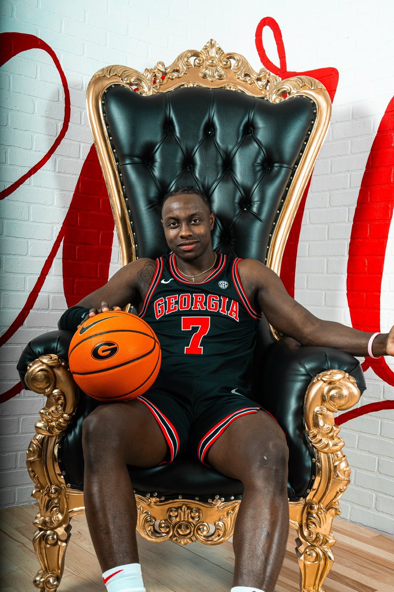 Year 4 Loading…❤️🖤

#morelife