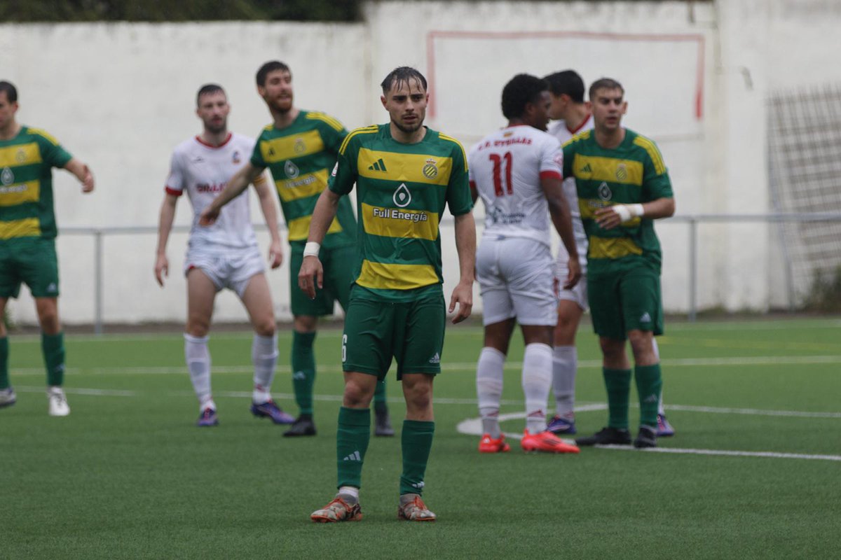 cdutrillas1958's tweet photo. FINAL

@cdutrillas1958 1️⃣
@cdlaalmuniaof 0️⃣

La victoria de todos... del EQUIPO, de la afición, de todo un pueblo ⚽⚽💪

Hoy había que ganar, y tocó bregar, luchar... más que nunca... Y lo hicimos todos juntos ❤️❤️ Tb 🦇🦇

#VamosUtrillas #TerceraRFEF https://t.co/nLJsyPT3lV