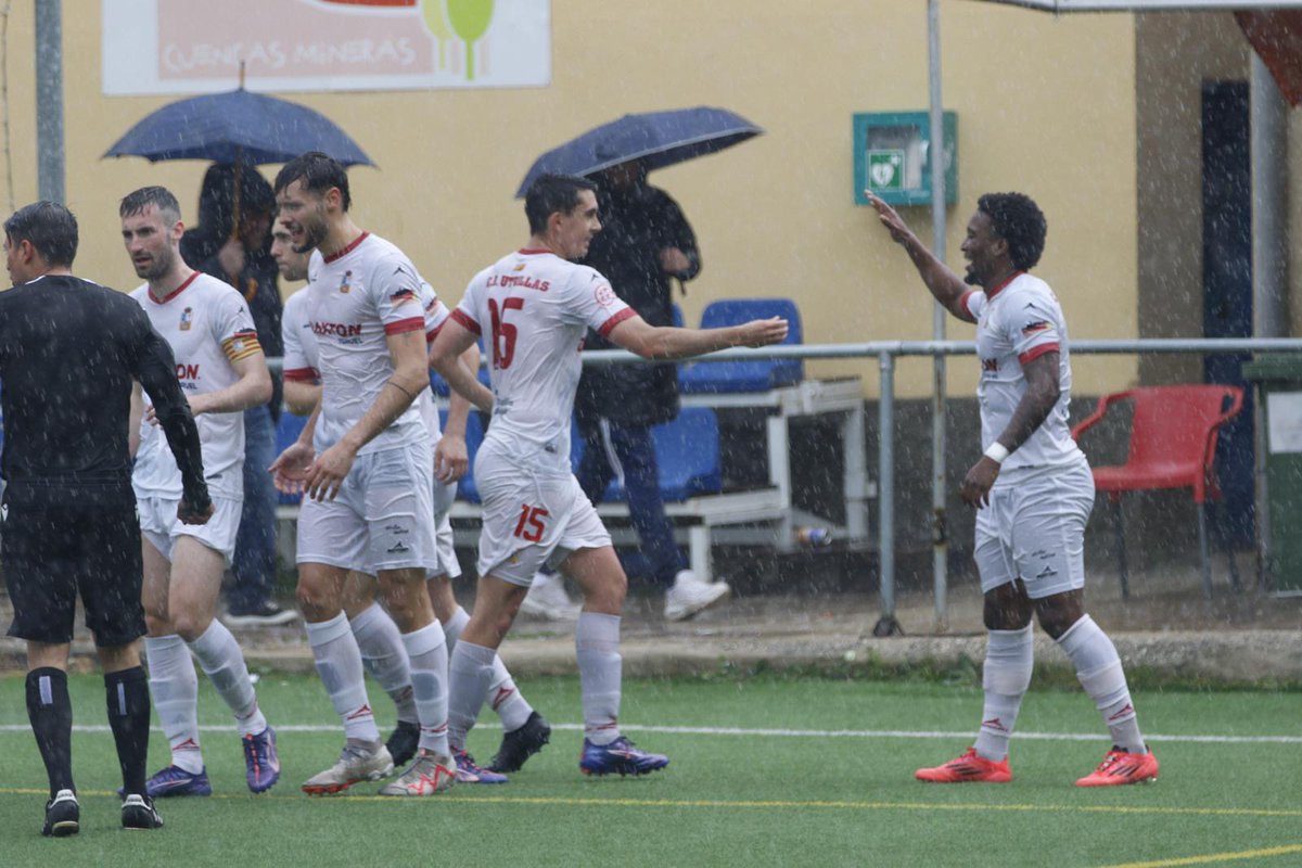 cdutrillas1958's tweet photo. FINAL

@cdutrillas1958 1️⃣
@cdlaalmuniaof 0️⃣

La victoria de todos... del EQUIPO, de la afición, de todo un pueblo ⚽⚽💪

Hoy había que ganar, y tocó bregar, luchar... más que nunca... Y lo hicimos todos juntos ❤️❤️ Tb 🦇🦇

#VamosUtrillas #TerceraRFEF https://t.co/nLJsyPT3lV