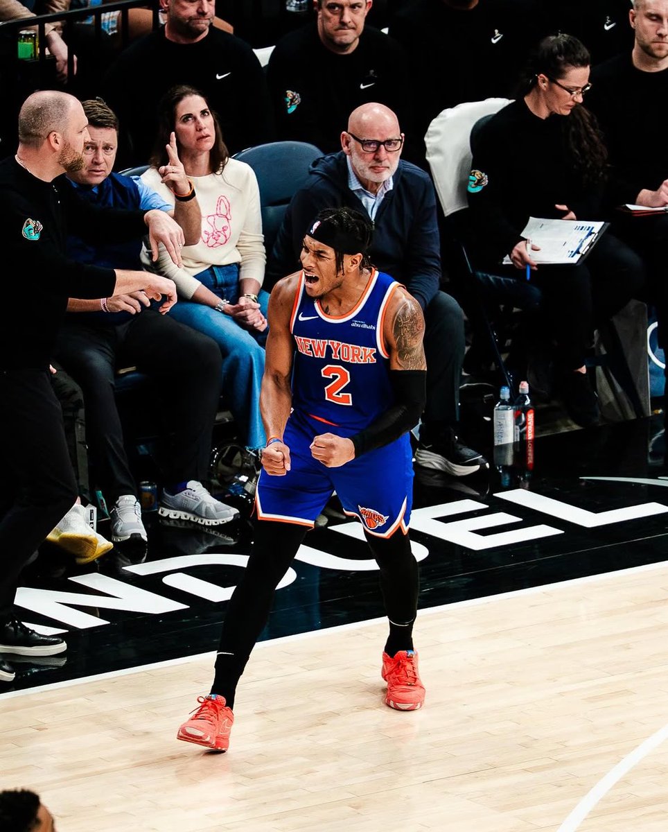 riaadadon_'s tweet image. DEUCE MCBRIDE VS BROOKLYN💕: (last regular season game)

17PTS
4reb/8ast
3 steals 🧤 

6-14  42.9FG%
3-9  33.33P%
29:58 ⏱️ 

call him move the ball DEUCE.
n when he get get it poppin all ya hear is DEEUUUUUUUUCEEEEEE🔥 #BIGDEUCE #NewYorkForever  @deucemcb11 playoff ready.