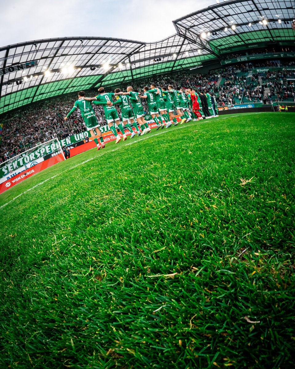 Derbysieger-Side-Fact: Mit dem 3. Derbyheimsieg in 14 Monaten lassen wir in der ewigen Bundesligatabelle den Konkurrenten aus Favoriten hinter uns. Und um eines noch erwähnt zu haben:

DERBYSIEGER! NUMMER 1 IN WIEN! 💚

#Derbysieger