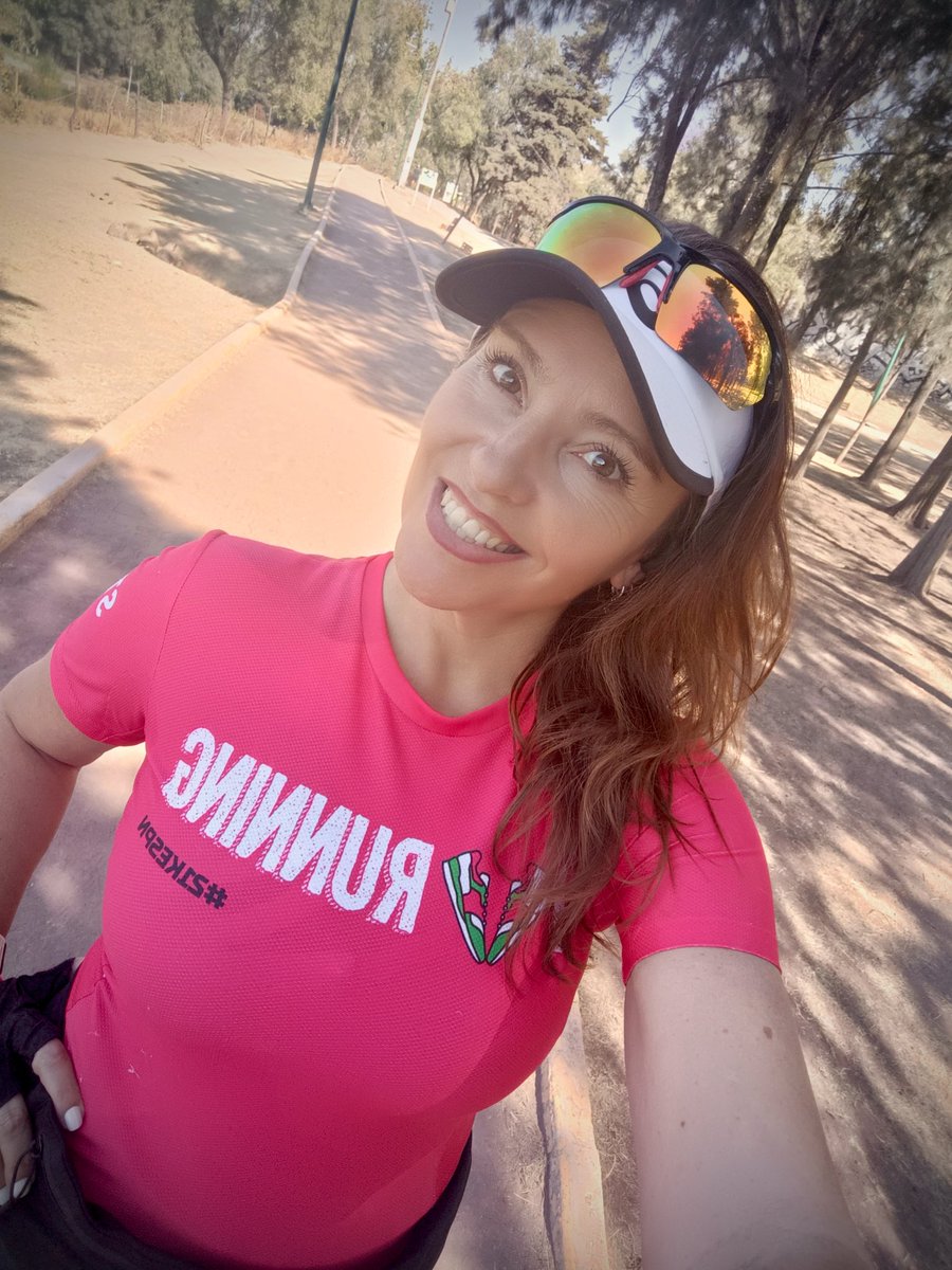 Yo ya 🏃🏼‍♀️ y tú? 
#yoelegicorrer ❤️