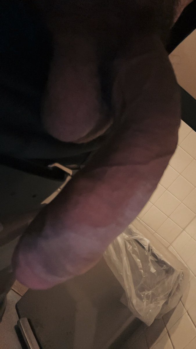 ykno what yeah first ones free, enjoy the public bathroom pic