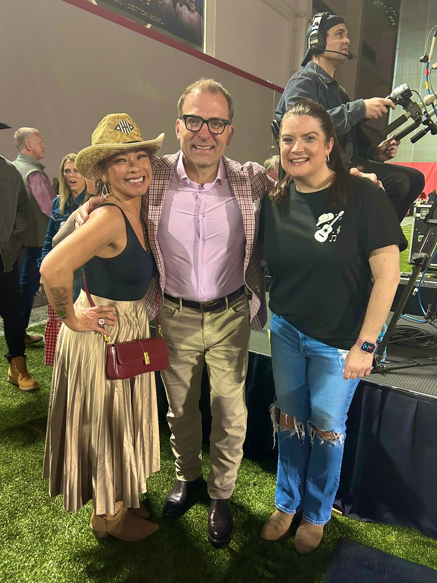 Wish <a href="/andijotaylor/">andi jo taylor</a> was on stage <a href="/OhioStateFB/">Ohio State Football</a> #saddleup  Maybr 2026??? <a href="/RossBjorkAD/">Ross Bjork</a> ?  Great meeting you last night!  🅾️🏆