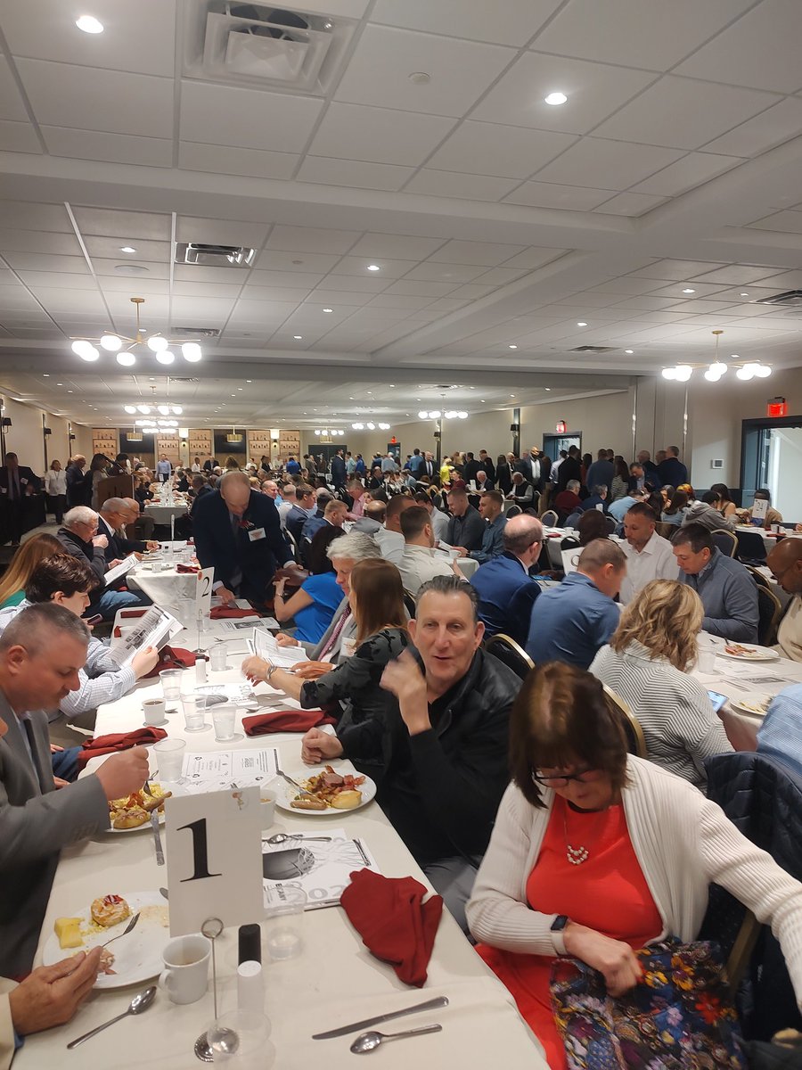 Coach Brian Laffin tweet media