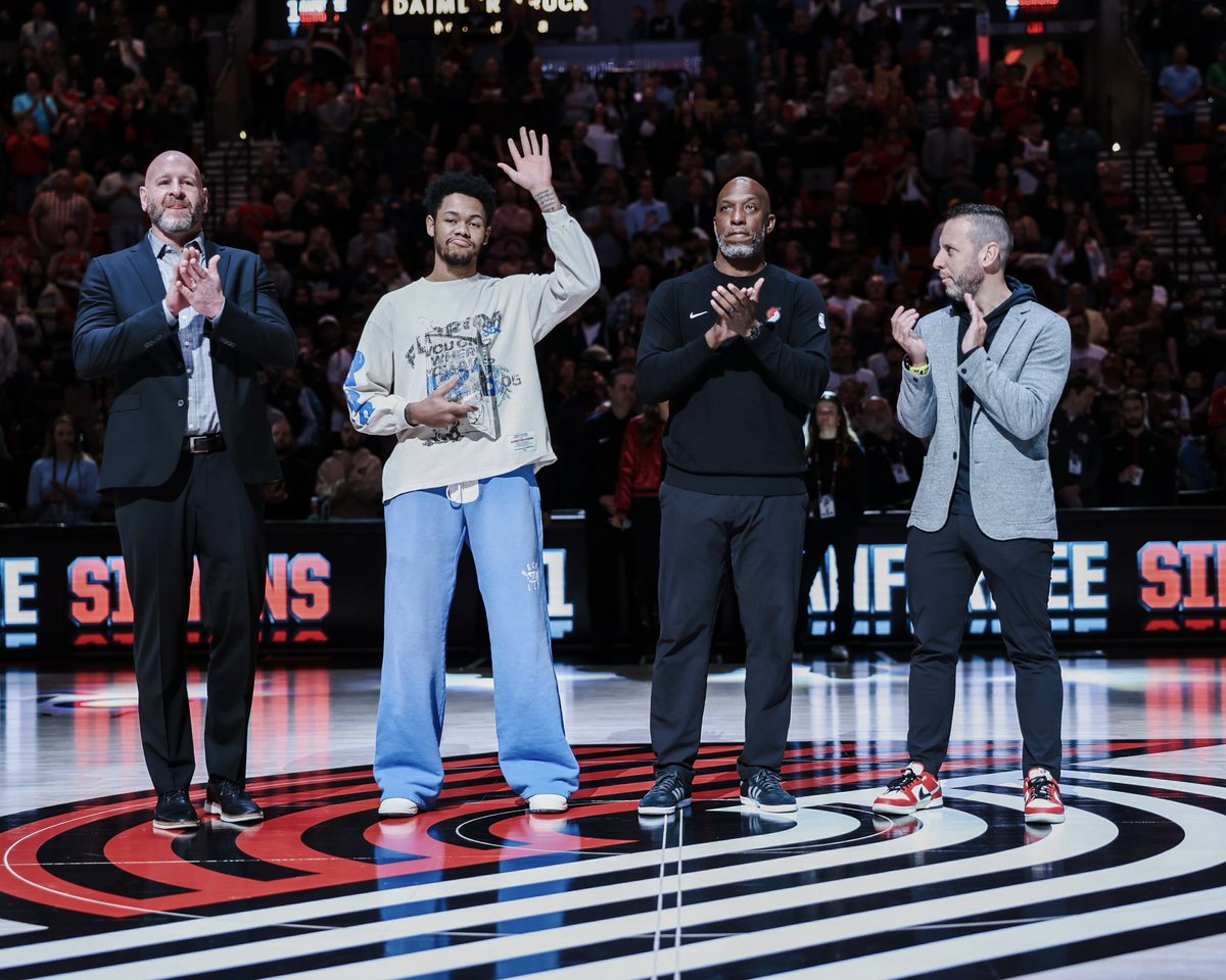 trailblazers's tweet photo. Congratulations to Anfernee Simons on winning the @nbacares Bob Lanier Community Assist Award winner for the month of March 🤍 https://t.co/sWQjjAUHrK