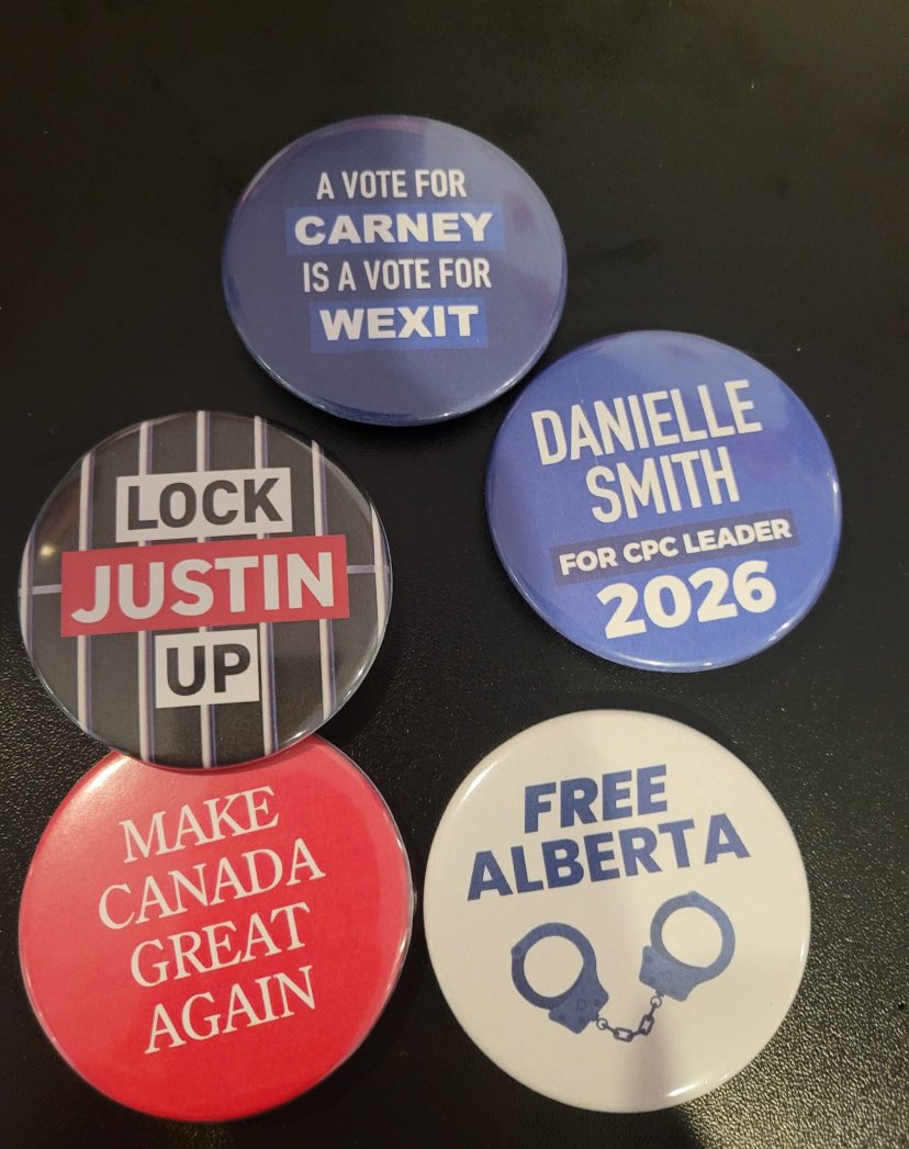 BryanPassifiume's tweet image. I managed to uncover more buttons on top of the CBC story — ranging from “MAKE CANADA GREAT AGAIN,” “LOCK JUSTIN UP” and “A VOTE FOR CARNEY IS A VOTE FOR WEXIT”