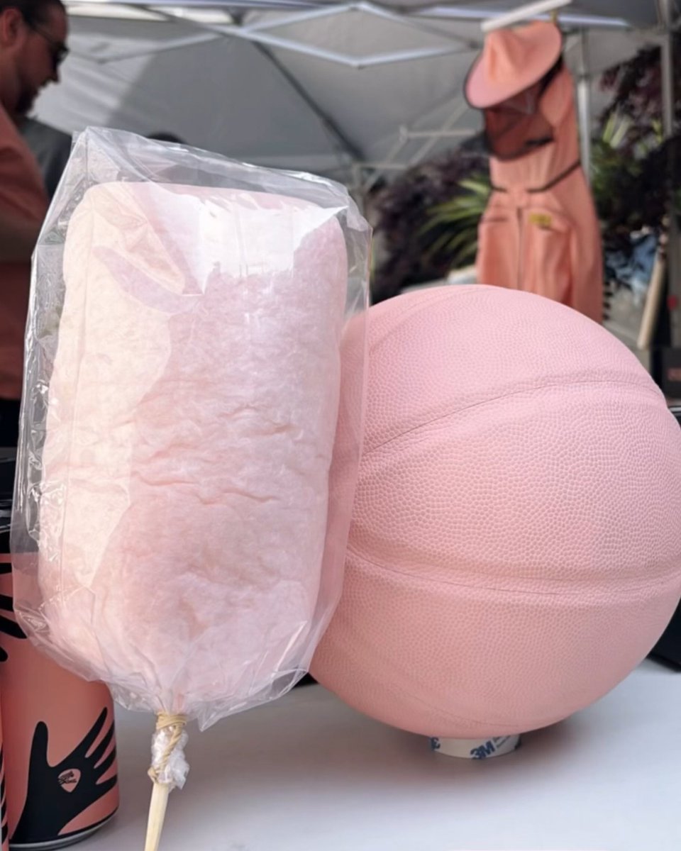 stereogum's tweet image. Justin Vernon launched Bon Iver’s new album ‘SABLE, fABLE’ with a basketball tournament in LA 👇