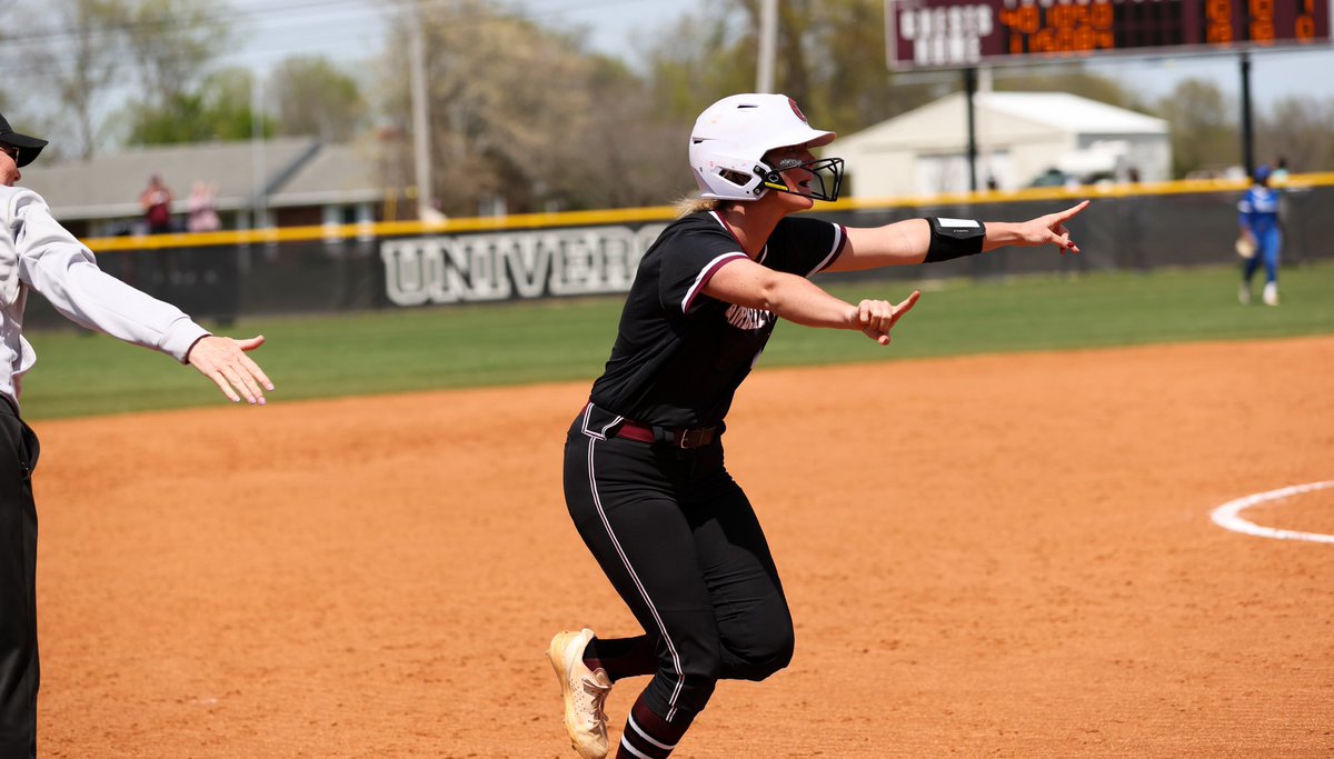She stands alone 😤! Jessie Daniel’s breaks the single season home run record with now 18 AND COUNTING 💪.