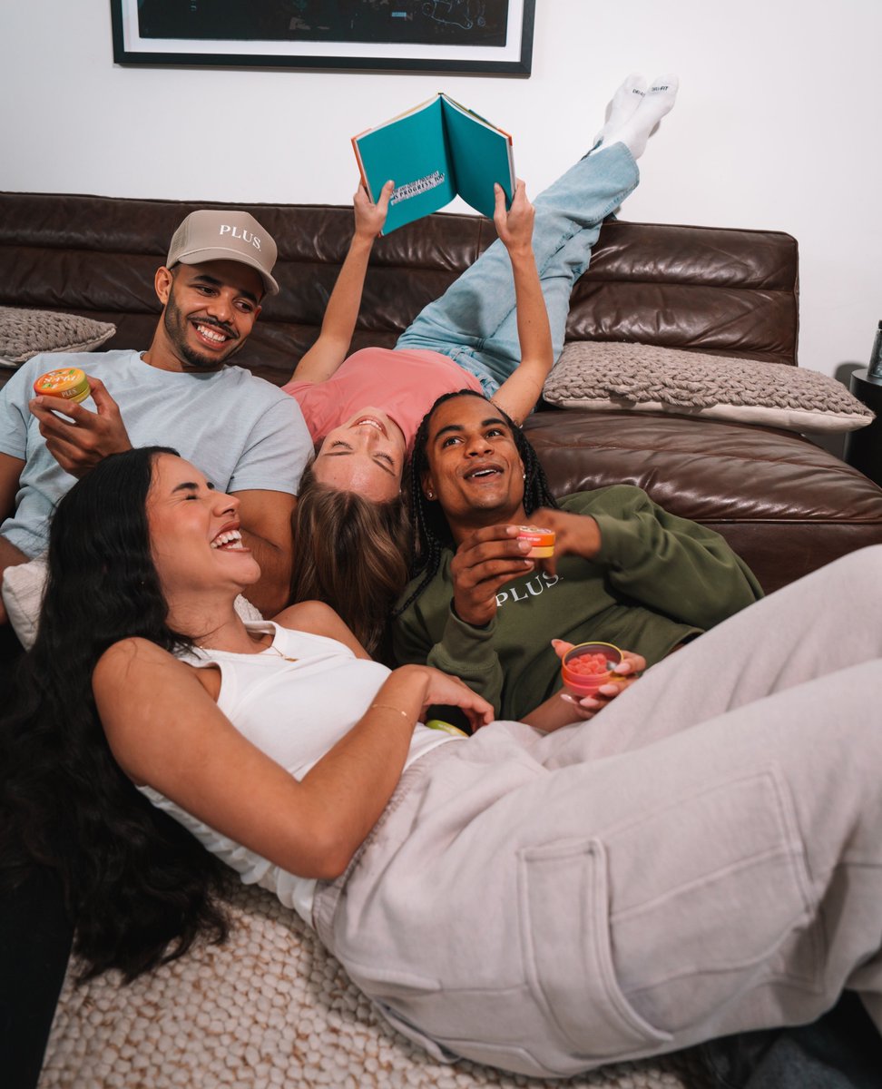 vizcomarketing's tweet image. At Vizco Marketing, we create content that feels warm, connected, and real. 🧦☕🧺⁠
⁠
#vizcomarketing #lifestylephotography #cozycontent #creativeproduction #brandsession #weedtwitter