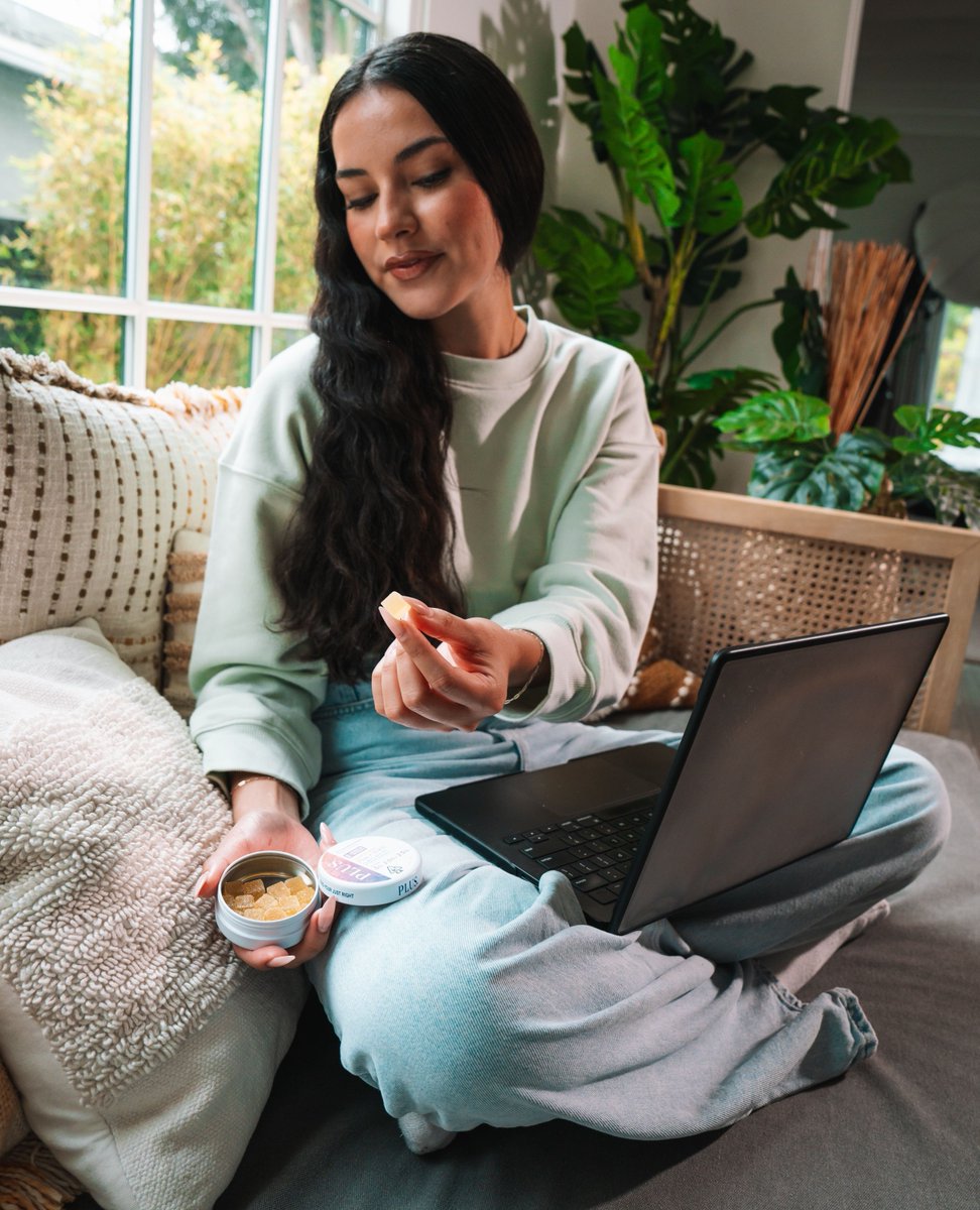 vizcomarketing's tweet image. At Vizco Marketing, we create content that feels warm, connected, and real. 🧦☕🧺⁠
⁠
#vizcomarketing #lifestylephotography #cozycontent #creativeproduction #brandsession #weedtwitter