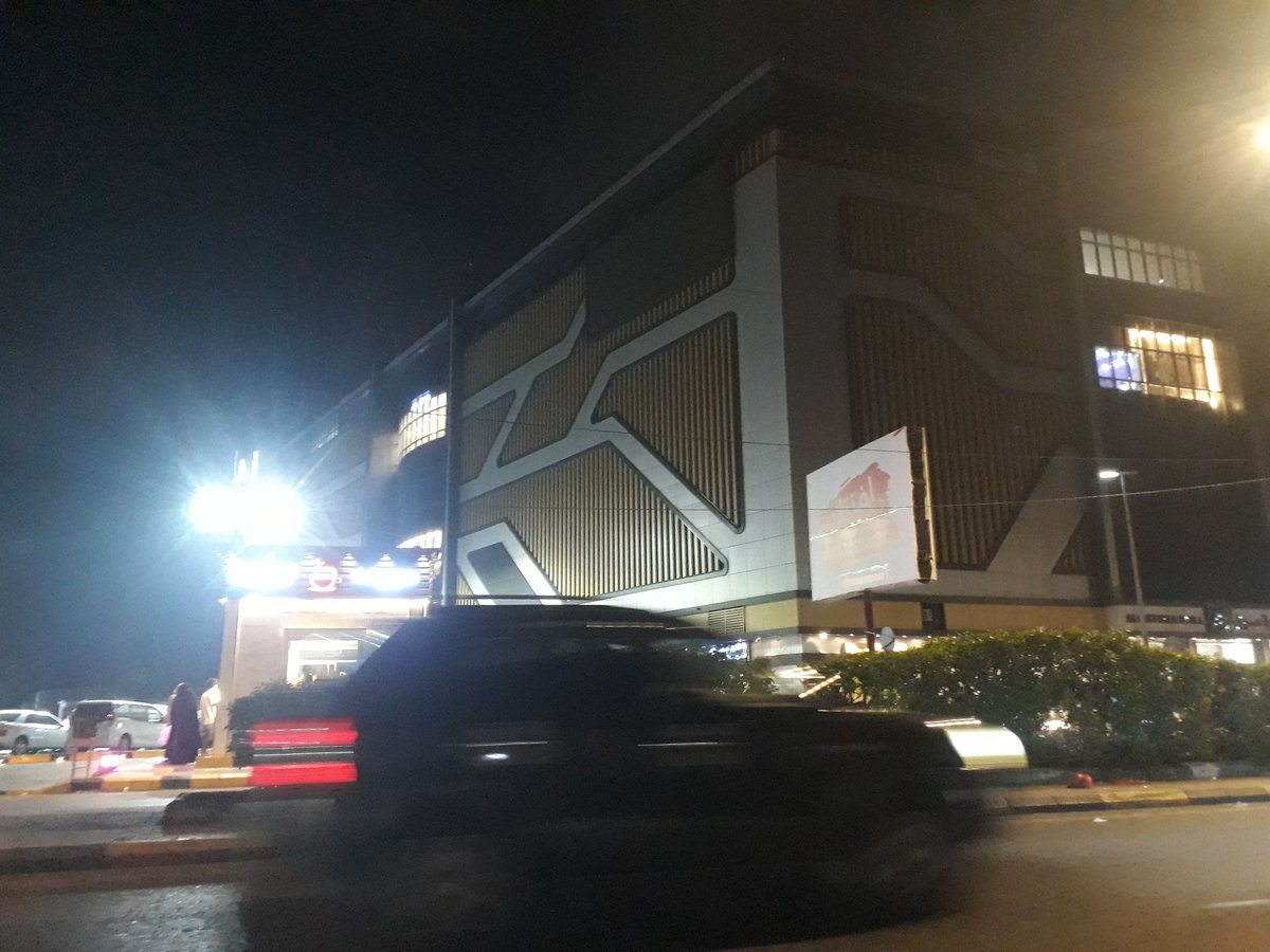 من عند الاسطوره  مول