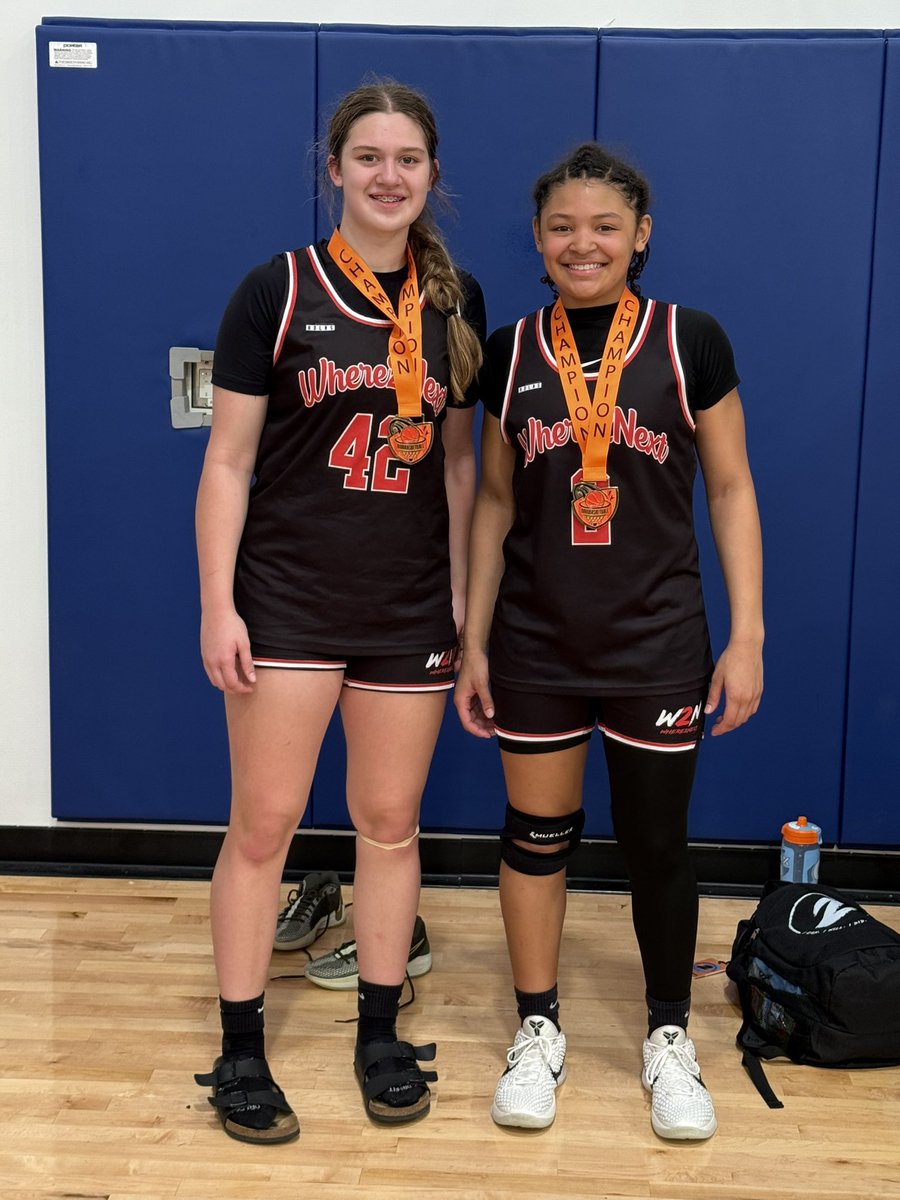 Mandy Layne tweet media