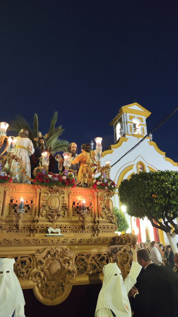 EL Stmo Cristo de la Salud realiza su presentación a nuestra querida hermandad de la soledad. Que tengáis una buena estación de penitencia el Viernes Santo y jubilo el Domingo de Resurrección. 
#SaludyVictororia #LaBorriquita #DomingodeRamos #SsantaCoriadelRio25