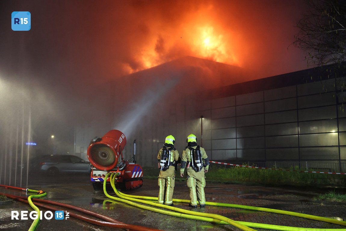 vrhbas's tweet image. Afgelopen dinsdag is het team ingezet voor de bestrijding van een zeer grote brand aan de Goudstraat in Zoetermeer