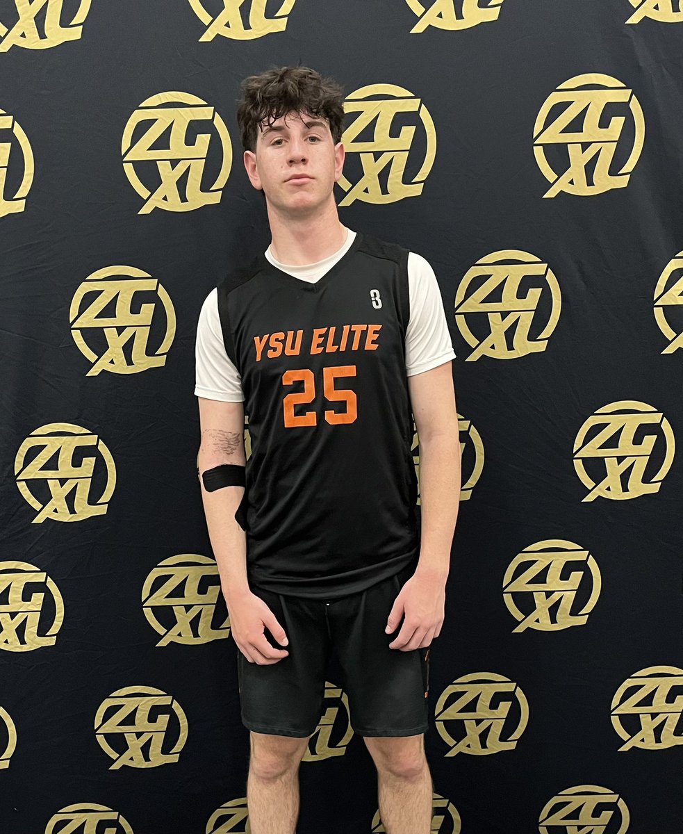 Mattox Watson 2025 had a strong outing for his team at The Summit

Watson can pass the ball on a string, knockdown midrange jump shots, and brings energy on defense