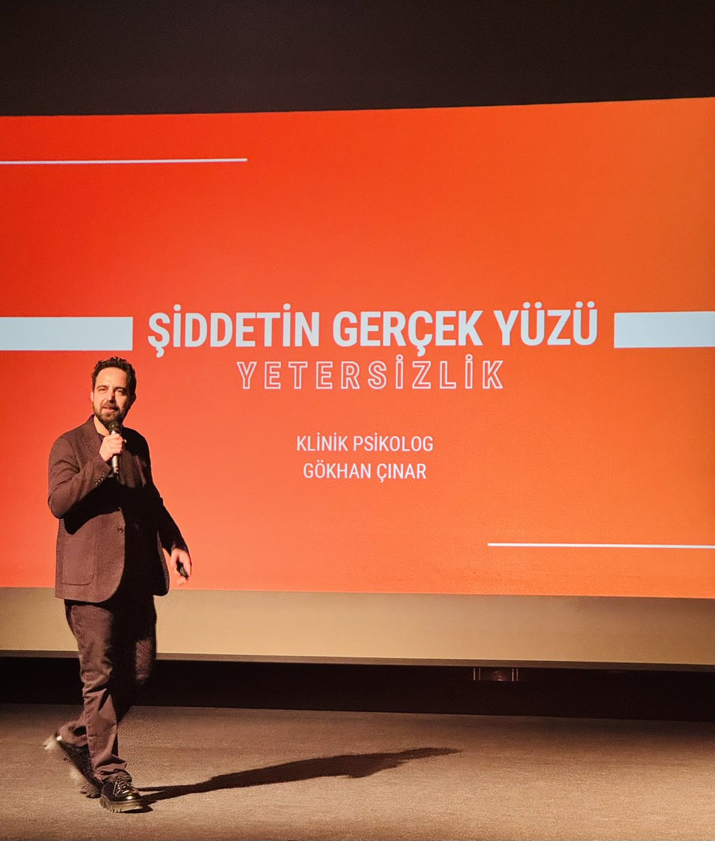 “Her şiddet faili, kendi çocukluğunun mağdurudur. Neye şiddet eğilimin varsa onda sana zayıf hissettiren bir anın vardır.”
<a href="/gokhanncinar/">Gökhan Çınar</a>