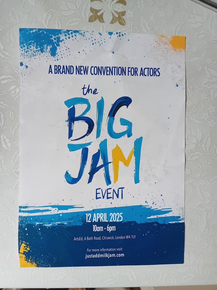 indradiamandis's tweet photo. What a weekend , yesterday I went to the @justaddmilkJAM  event , which was great , I even got a free tote bag from @SpotlightUK  and I also attended the @KITKAT #Blockbuster pop up in greek street in soho,  #actorslife #actors #KitKat https://t.co/9OPNETNxSw