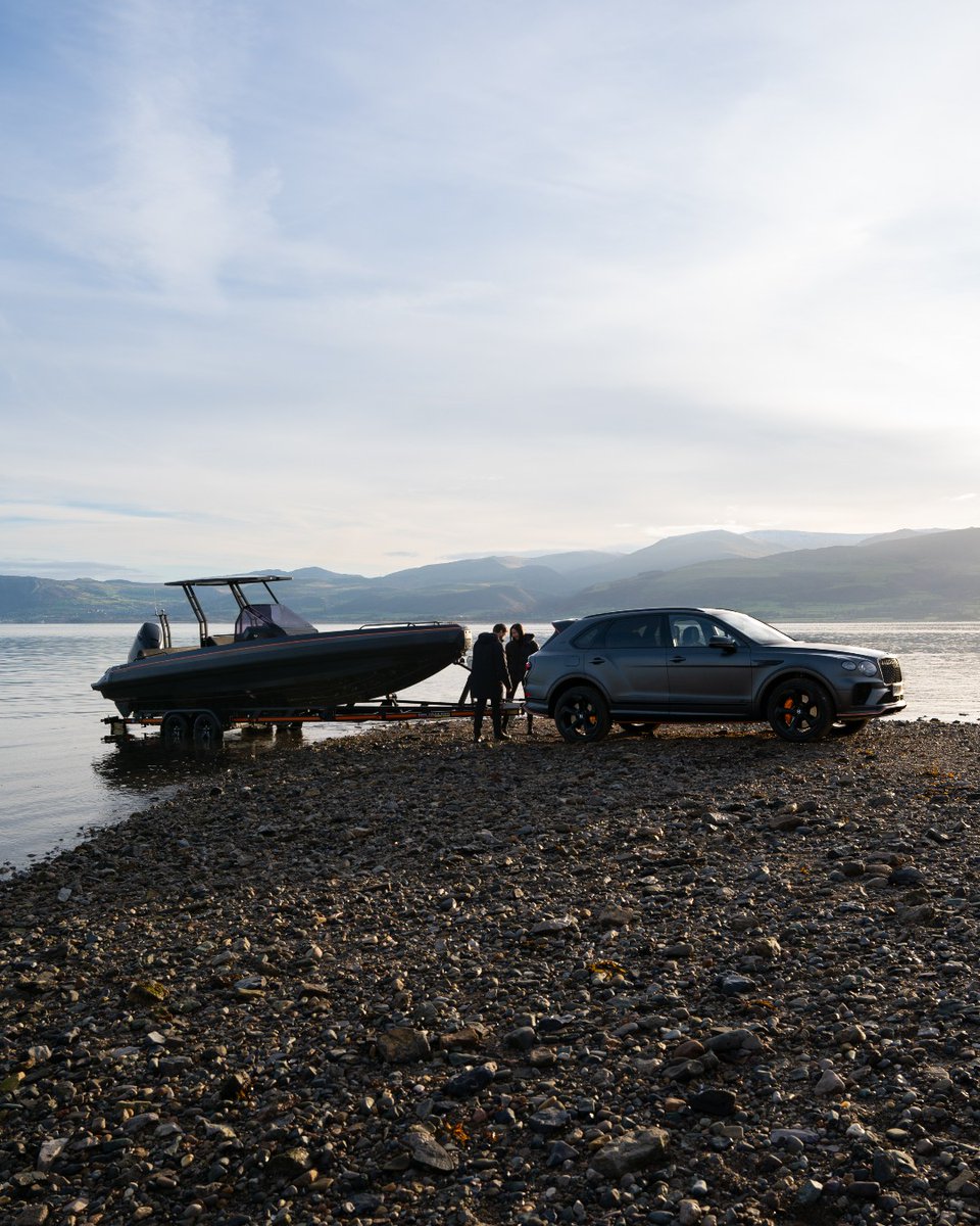 From land to sea. Power meets precision. #Bentley #Bentayga
📸 SBS Trailers | The Wolf Rock Boat Company

-
Bentayga S Black Edition (V8) WLTP drive cycle: fuel consumption, mpg (l/100km) – Combined 22.4 (12.6). Combined CO₂ emissions – 296 g/km. CO₂ class – G.