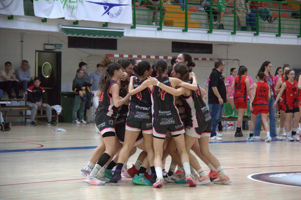 LionessBball's tweet photo. | F4 CyL - Junior |

Después de esta increíble #F4CyL2025, solo podemos dar las GRACIAS.

A @PonceVaCB , @bfemeninoleon y @sanidubasket por su entrega y deportividad.  

Y, por supuesto, a @FBCyL por hacerlo posible.

¡Qué gusto compartir cancha, emociones y grandes momentos así! https://t.co/LmOmDgIBRL