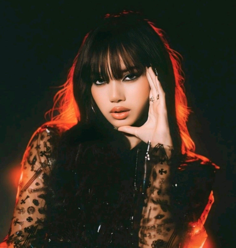 AboutMusicYT's tweet photo. BLACKPINK's Jennie and Lisa have both performed at Coachella as solo acts. https://t.co/XshAPbnL1z