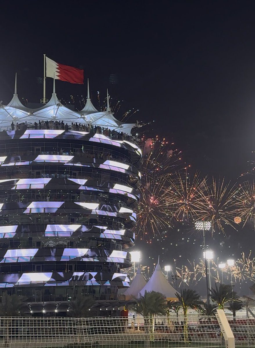 SaraLovesF1's tweet photo. That’s a wrap #BahrainGP 
Till next time🤍! https://t.co/HK4YDH8LXF