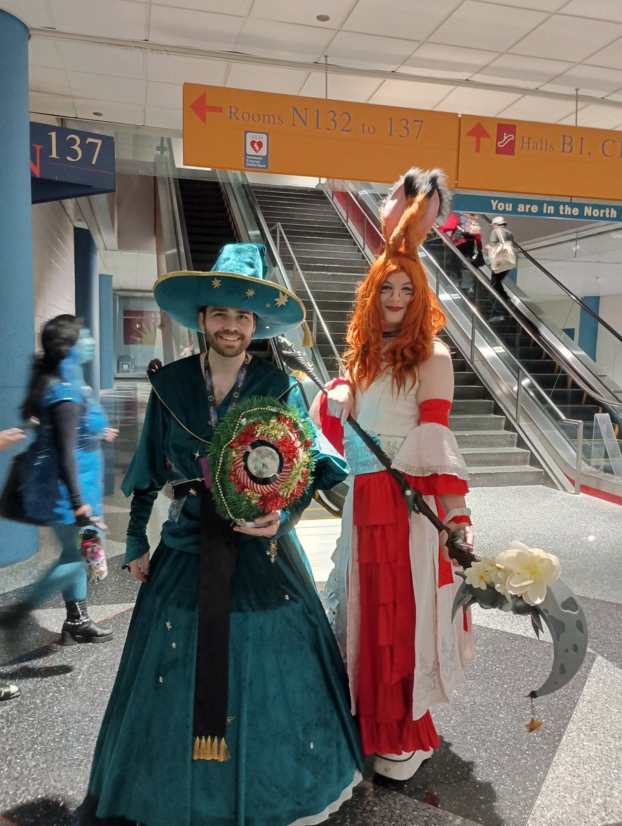 AllenAdore's tweet image. Lovely meeting @docseraph ! The costumes are amazing 😻 #c2e22025