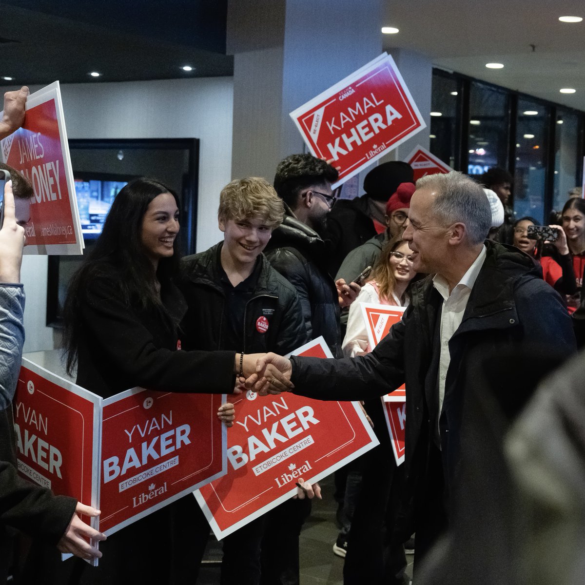 Students, you can vote now on campus, from April 13 to 16.

Visit lpc.ca/how2vote to learn more.