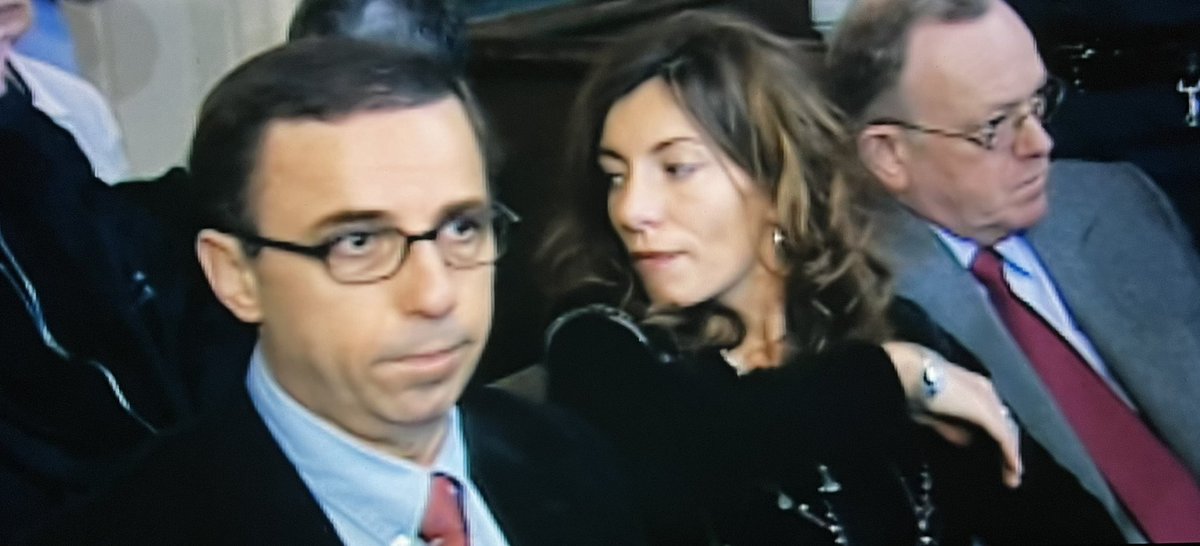 HichamZemrani_'s tweet image. Regarder la série Netflix sur l’affaire Cantat et réaliser que Pierre Hurmic, actuel maire écolo de Bordeaux, était l’avocat du chanteur. En 2017, il défendant le droit de Bertrand Cantat à remonter sur scène. Pas très EELV-friendly…
