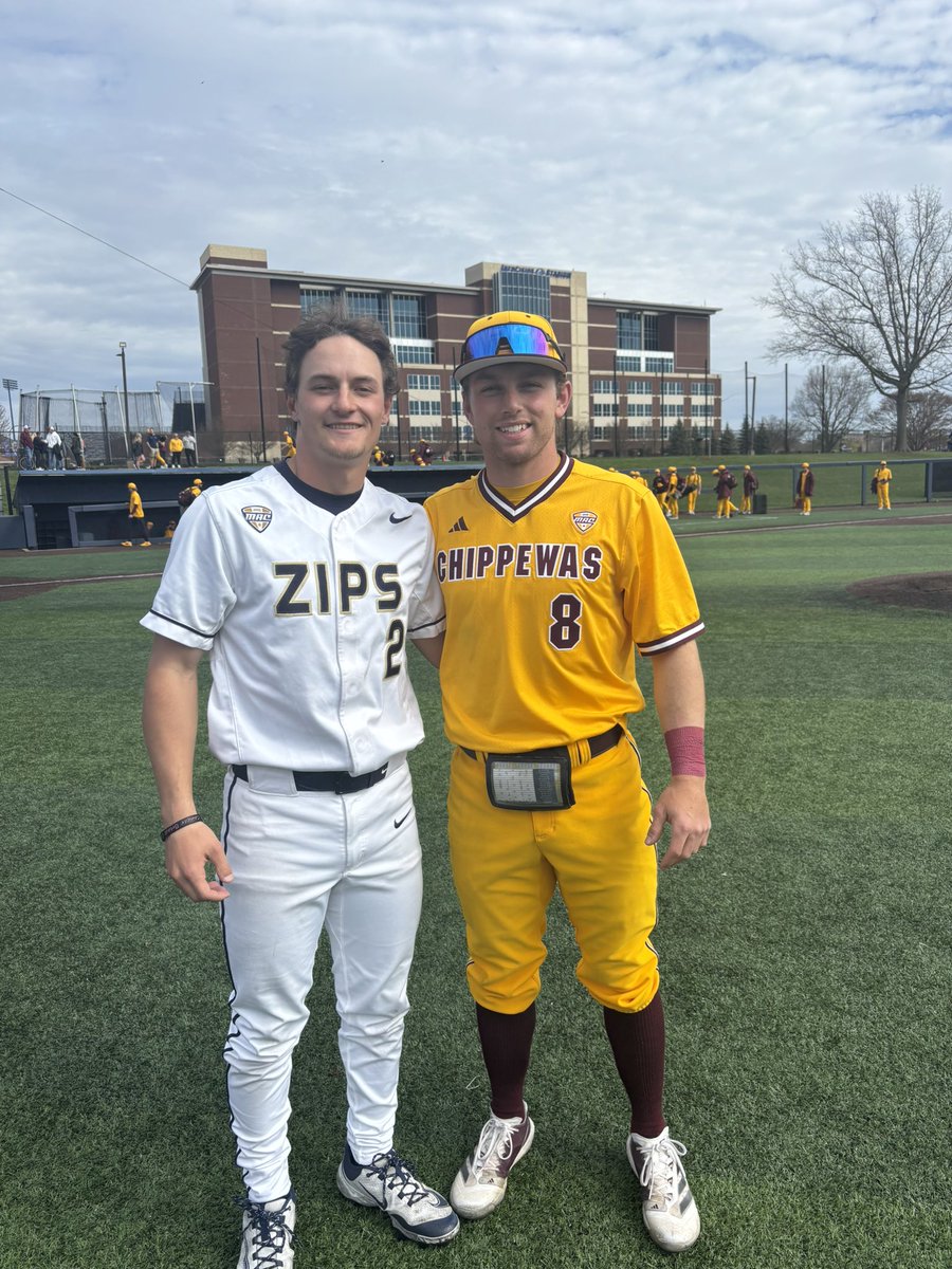 Another weekend, another <a href="/MACSports/">MACtion</a> weekend series and another meet up between #FormerScotties! 

<a href="/kwill031/">Kyle McConachie</a> starts at shortstop for Akron &amp; <a href="/knowlton_zach/">Zach Knowlton</a> in center field for Central Michigan!