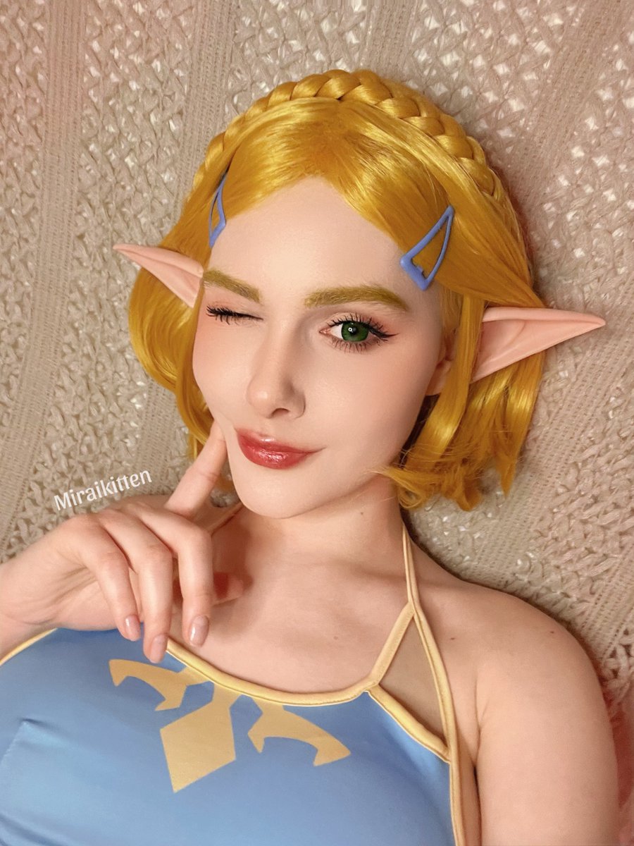 Miraiikitten's tweet photo. My Zelda cosplay 
#zelda #zeldacosplay #NintendoSwitch2 #Nintendo #nintendoswitch #game #gamergirl #cosplay #cosplayer #Princesszelda https://t.co/tggM9MX4fV