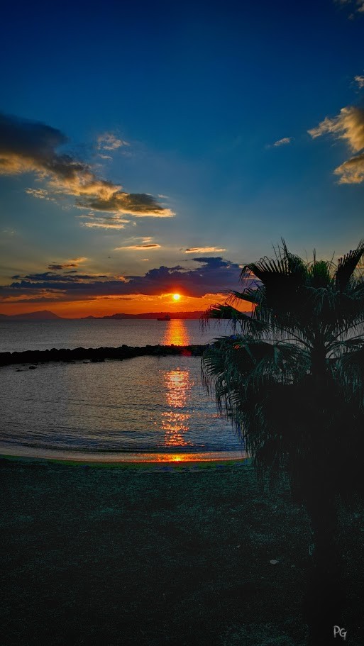 Peacefully is the silence of the sunbeam.