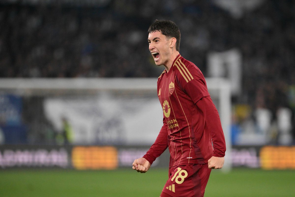 #LazioRoma 1-1: #Soule mantiene la parola.L'argentino aveva detto che avrebbe voluto segnare nel #derby e così ha fatto, pareggiando il gol di Romagnoli.Protagonisti i portieri, con importanti parate, e #Marusic con colpi di karate non proprio regolari... <a href="/SerieA/">Lega Serie A</a>