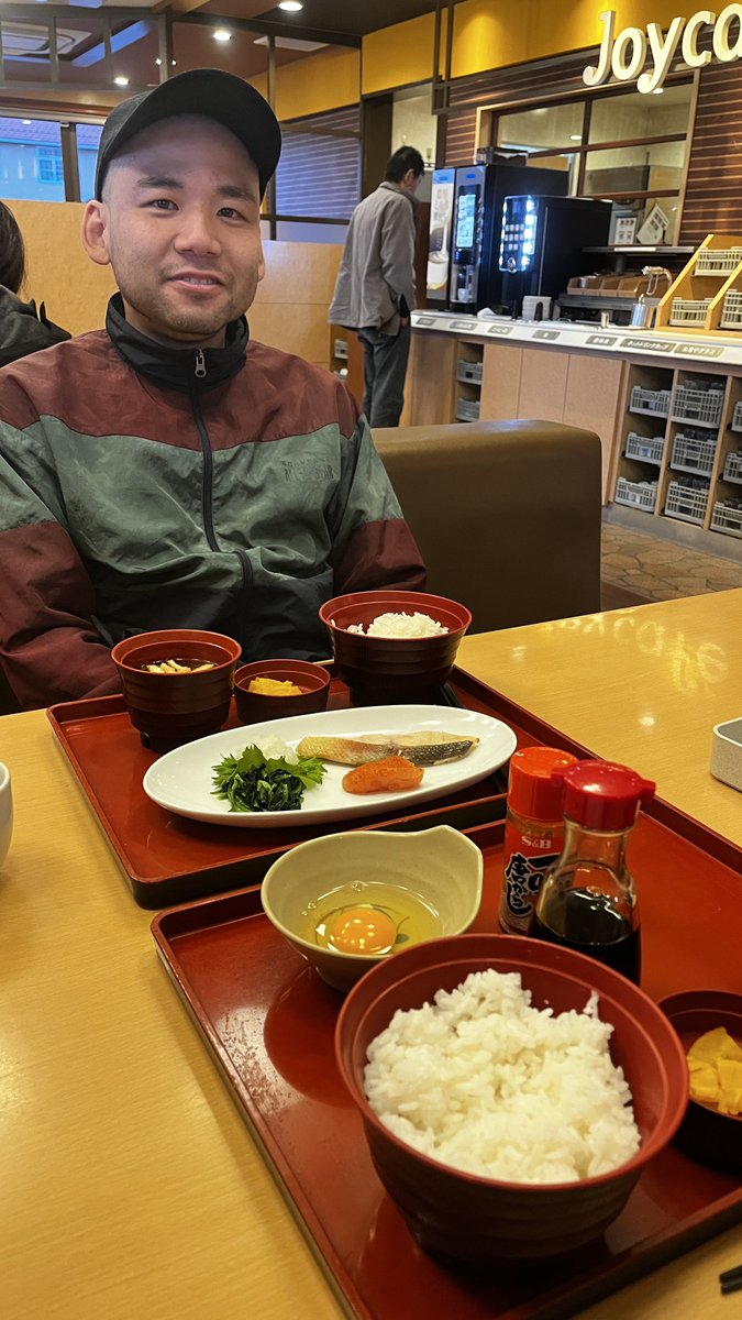 朝飯ゴチです！
腹痛くなるくらい笑せてもらいました🤣
<a href="/nanahara2525/">七原くん</a>