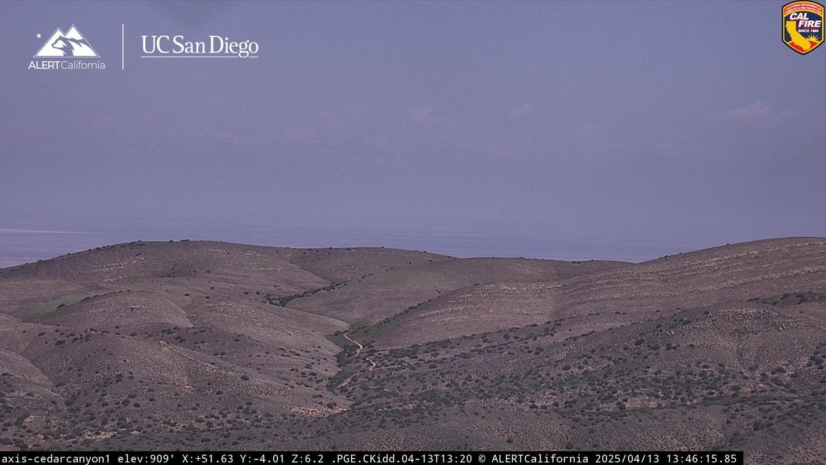 KernFiregraph's tweet photo. #5Fire 1.5 acre vegetation fire, gusty winds in the area. https://t.co/Ji9YAtreZZ