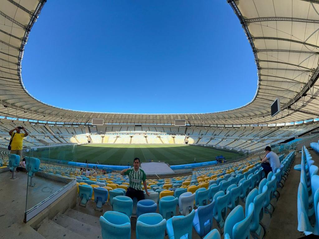Robertignacio07's tweet photo. Troncas cerca de la finalissima. Troncos en el mundial otro+6
Y uno paseando esta camiseta en el Maracana
@LosTroncosFC_
#lostroncos #lastroncas #KingsLeague https://t.co/k6R38HdJyy