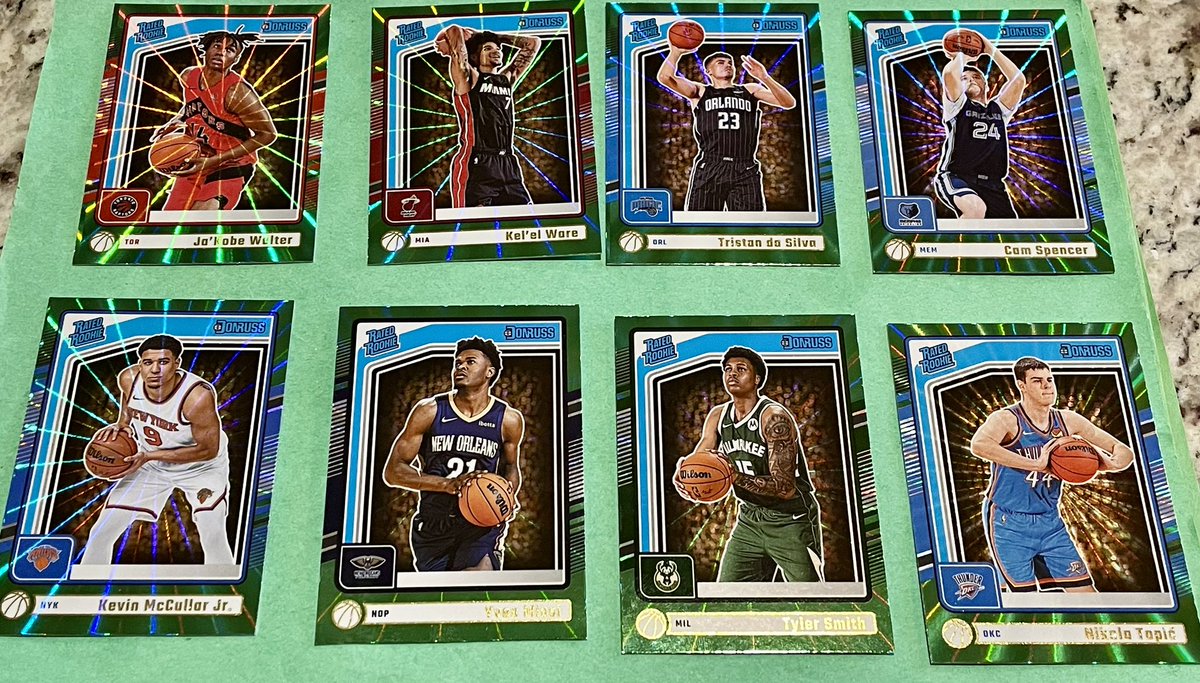 BurrowBreesPC's tweet image. $1 each, all green lasers Check pinned tweet for shipping costs