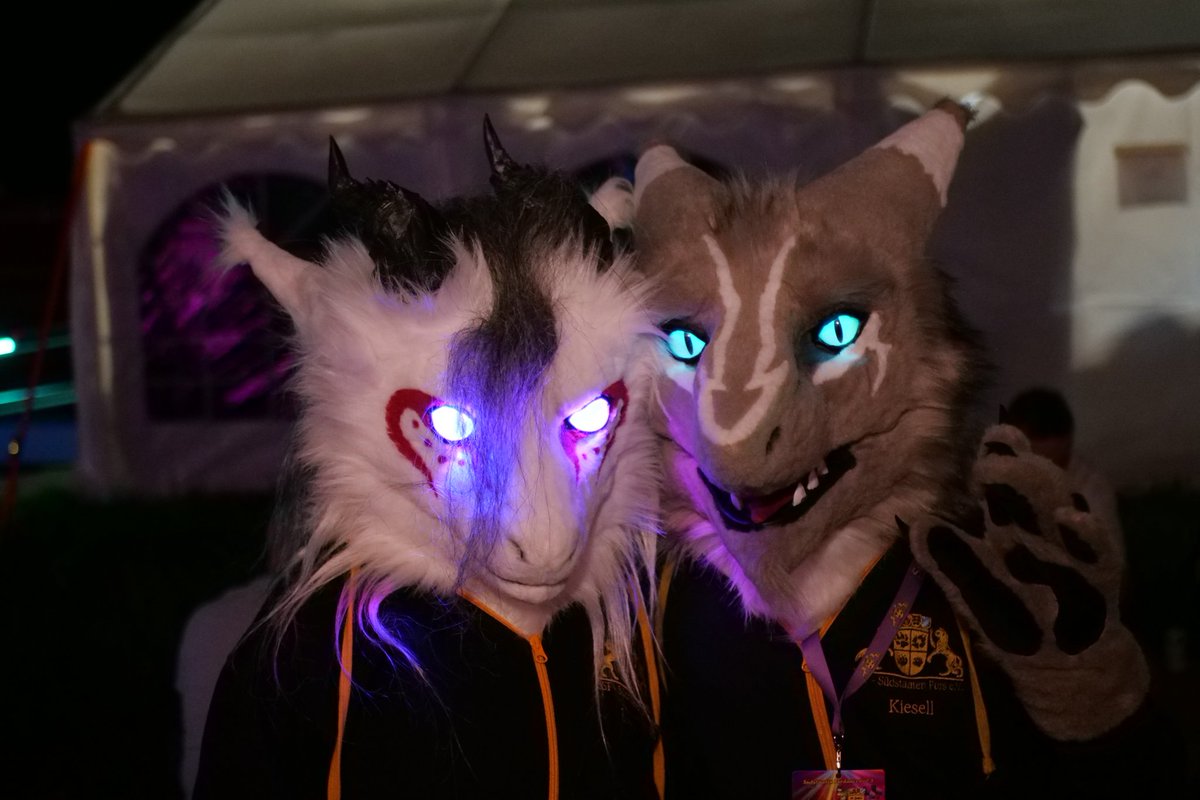 It was a great ssfd (Südstaaten fur dance) more pictures will be following.
Me and <a href="/Shiryu_Irondrag/">Shiryu</a>

📸 Mindo
🪡 Both <a href="/Shiryuakai/">Shiryudesign</a>