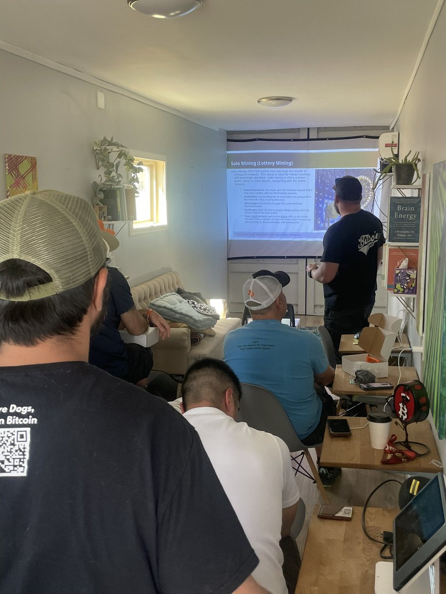 thebitcoinyogi's tweet image. Beautiful day filled with V4V music, steak, #bitcoin market, yoga and more. 

If you feel so inclined, please consider contributing to this important cause: secure.alsnetwork.org/goto/RunforHal…

Looking forward to continuing the #RunforHal world tour @TheBitcoinConf in Vegas next month!!