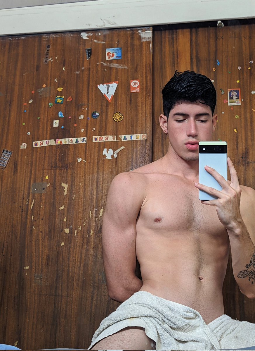 collebeme's tweet photo. Que procede cuando un baño no te quita lo horney? https://t.co/f4h4lYGc14