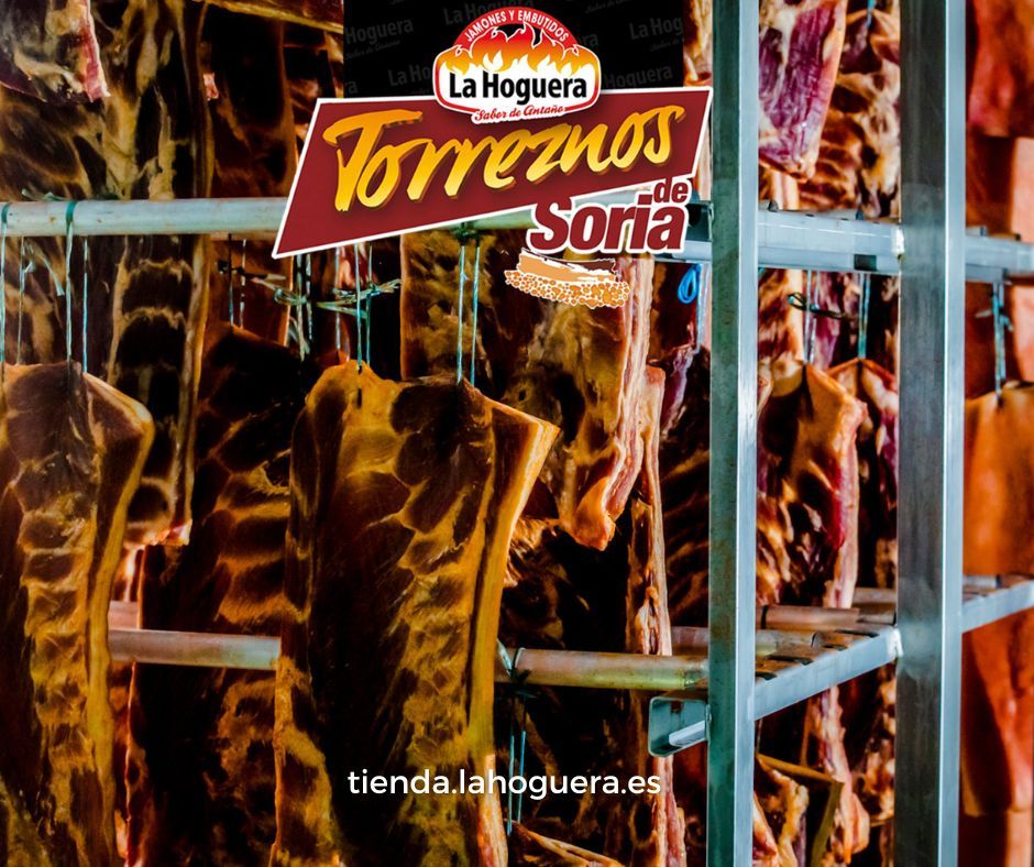 En Embutidos La Hoguera seleccionamos las mejores pancetas de nuestros cerdos y las curamos en secaderos naturales para conseguir su punto óptimo a la hora de elaborar los torreznos😋
🛒 tienda.lahoguera.es 
#TorreznodeSoria #EmbutidosLaHoguera #Gastronomía