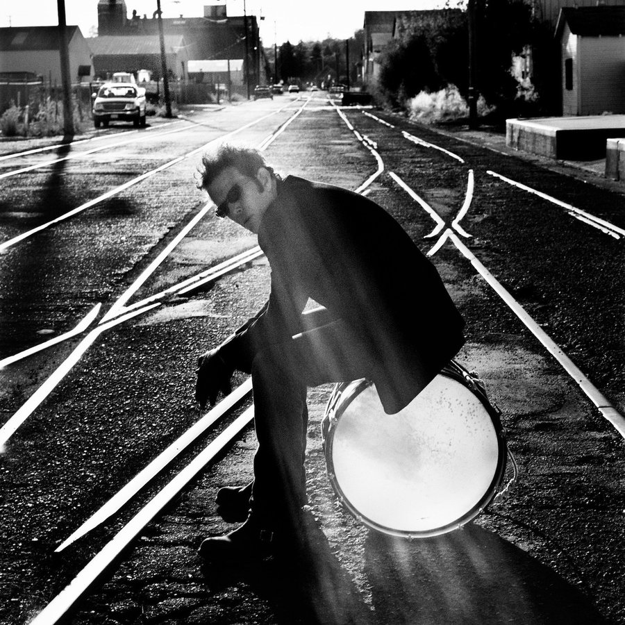bluezharp's tweet image. Tom Waits 
Santa Rosa, 2004.
Photo by ©Anton Corbijn