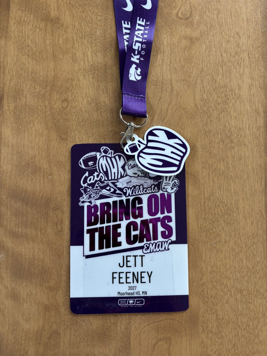 Jettfeeney3's tweet image. Had a great time at @KStateFB Really enjoyed visiting with @CoachKli @_CoachMattWells @seanmaguire_10 @hjacobs67 Can’t wait to get back down! #EMAW @MHDspudFootball @AllenTrieu @adamgorney @GregBiggins @TomLoy247
