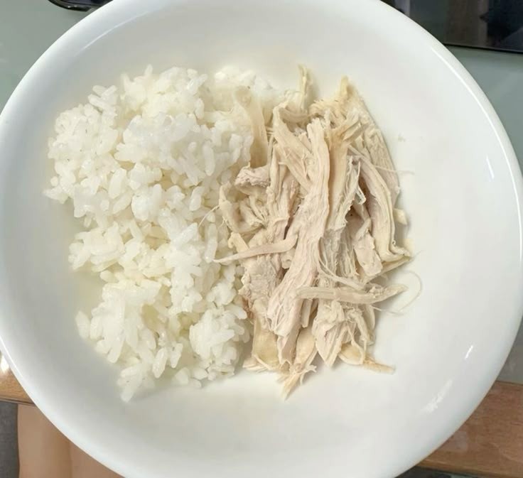 sereiadochoi's tweet image. ๋ ࣭ ⭑.   como saí dos 74 kg pra os 48   
               ( em 3 mêses — a thread 🧵)