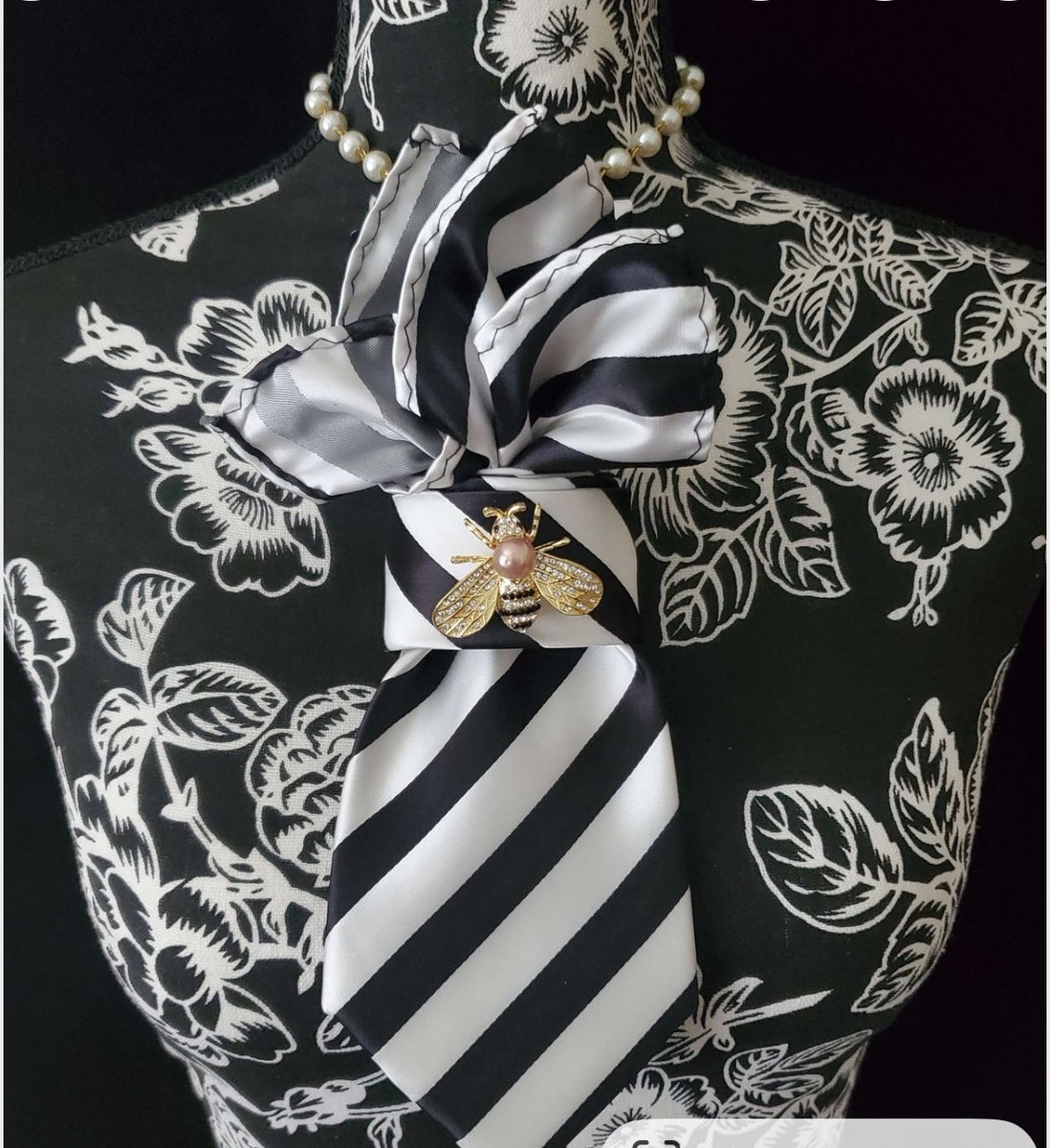 I love these Necklace Neck Ties that I make. They go with so many things. Spread the word…you want them…I make em! #CraftiqueDesigns #ICraft #designingandcrafting