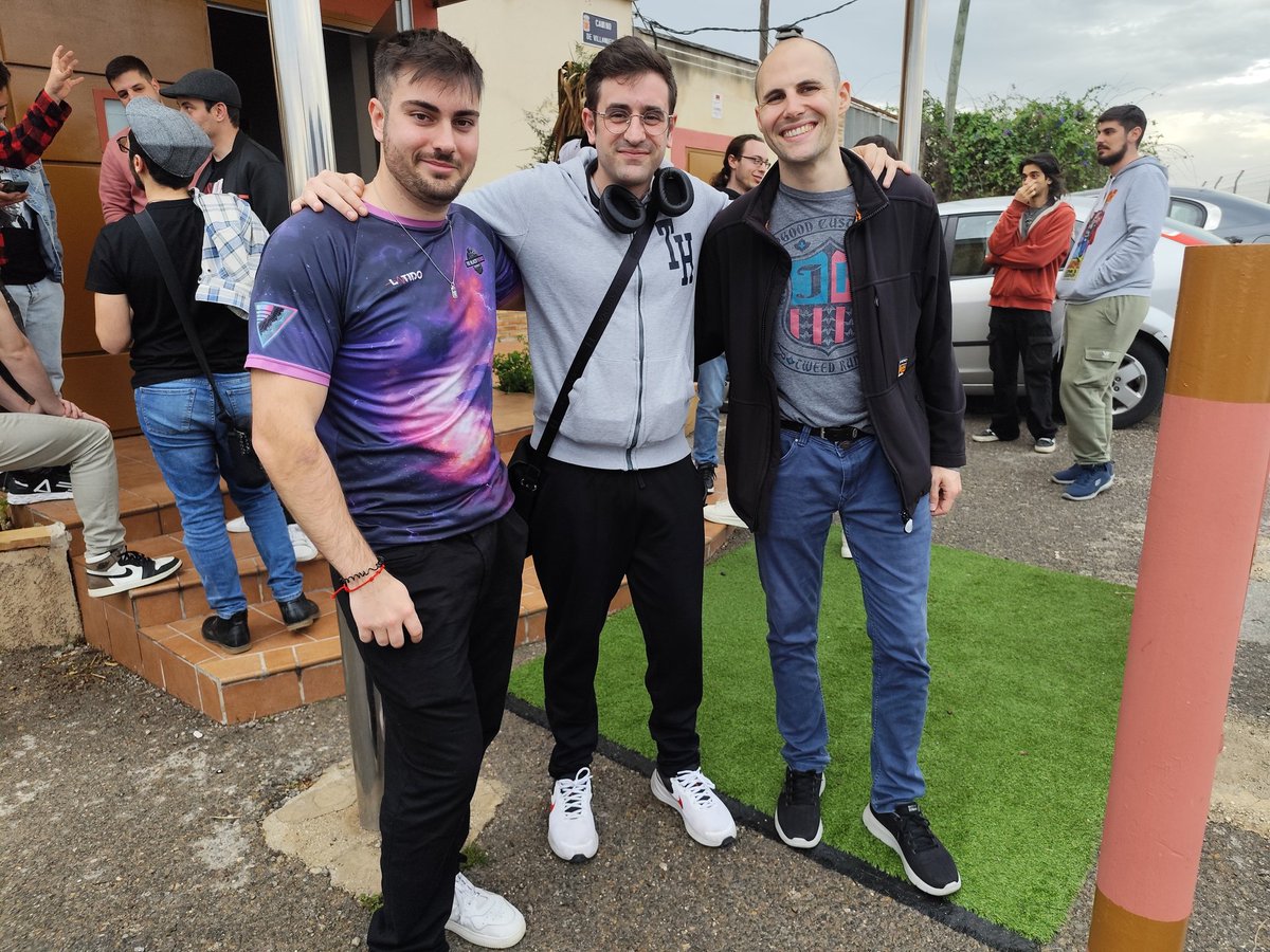 Un finde de locos, con gente estupenda <a href="/abelignacio95/">RFC | AbelSame</a> <a href="/LiL_Delpu/">TBP | Mazapán de Andorra</a> <a href="/stormrevenga2/">KTO | StormrElectric</a>  y muchos más que no conocía pero son todos la ostia de majos.