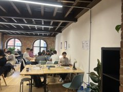 bzidi6888's tweet photo. The atmosphere was charged with creativity. Teams stayed locked in, pushing limits and turning bold concepts into real prototypes. This wasn’t just about code, it was about vision, collaboration, and shaping what’s next in AI and Web3.@SuperteamUK @encodeclub https://t.co/RwmmYluWzt